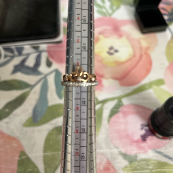 Enchanted Disney Elegant Gold and Diamonds Tiara Ring - Picture 5 of 5